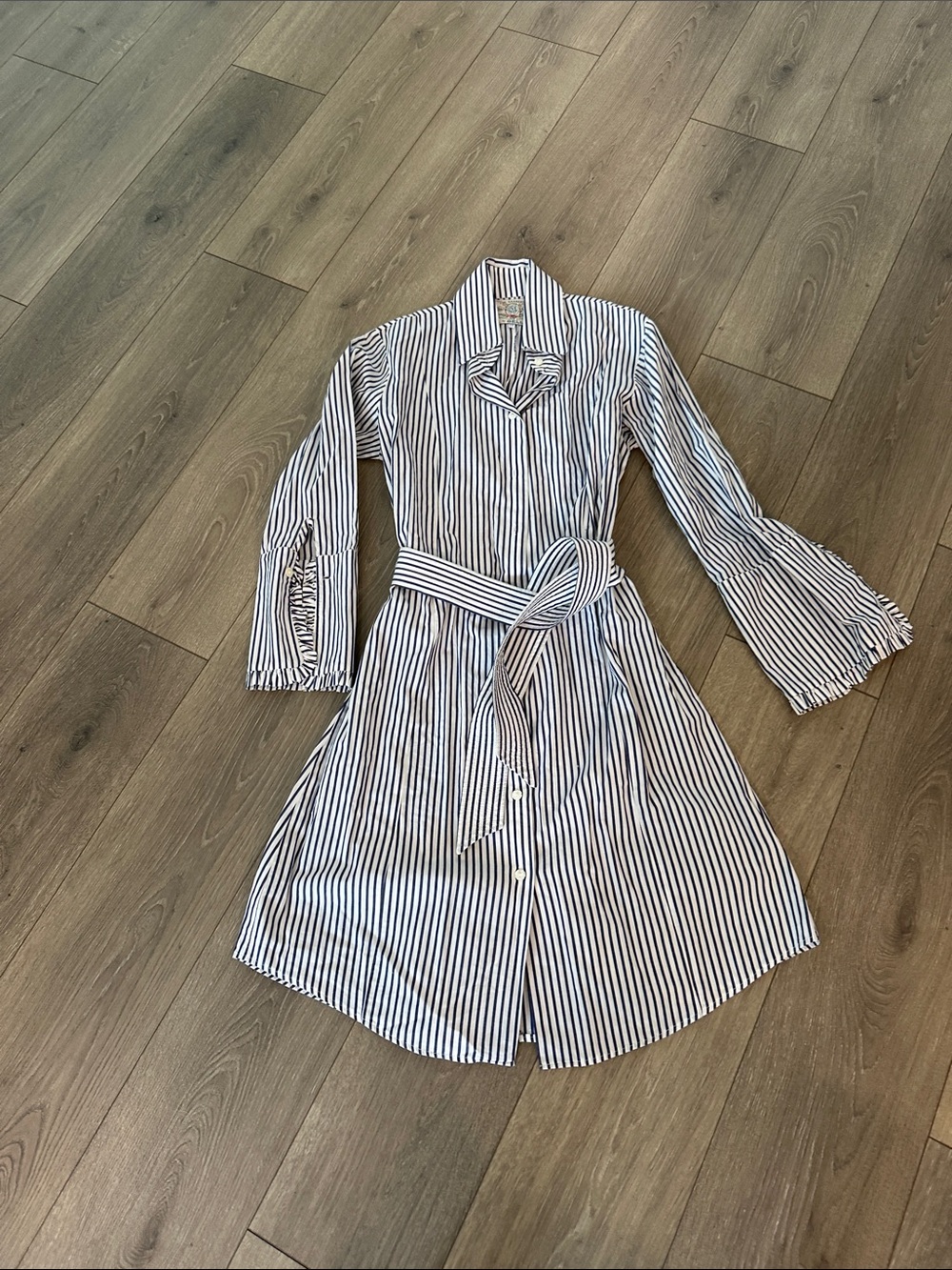 Source Unknown Blue and White Striped Midi Shirt Dress